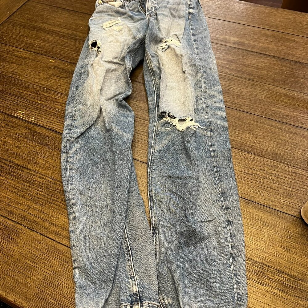 American Eagle Women's Ripped Jeans Size 000